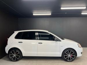 Volkswagen Polo Vivo 5-door 1.6 Trendline - Image 5