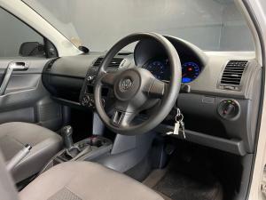 Volkswagen Polo Vivo 5-door 1.6 Trendline - Image 7