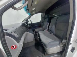 Hyundai H-1 2.5VGTi bus GLS - Image 6