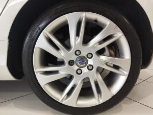 Volvo V40 T3 Excel - Image 13
