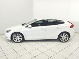 Volvo V40 T3 Excel - Image 6