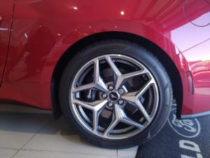Ford Mustang 5.0 GT fastback - Image 12