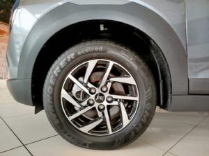 Mahindra XUV 3XO 1.2T AX5 manual - Image 12