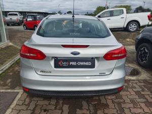 Ford Focus sedan 1.0T Ambiente - Image 4