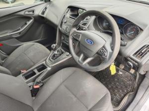 Ford Focus sedan 1.0T Ambiente - Image 7