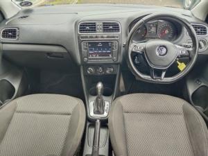 Volkswagen Polo sedan 1.6 Comfortline auto - Image 5