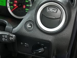 Ford Ikon 1.6 Ambiente - Image 11