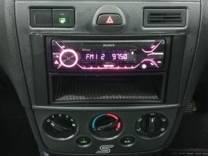Ford Ikon 1.6 Ambiente - Image 7