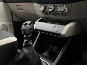Renault Triber 1.0 Life - Image 12