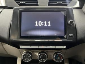 Renault Triber 1.0 Life - Image 17