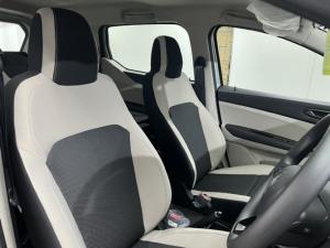 Renault Triber 1.0 Life - Image 21