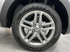 Renault Triber 1.0 Life - Image 25