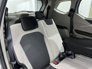 Renault Triber 1.0 Life - Image 7