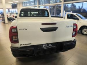 Toyota Hilux 2.8GD-6 double cab Raider auto - Image 4