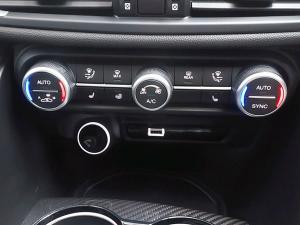 Alfa Romeo Giulia Quadrifoglio - Image 19