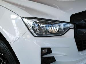 Isuzu D-Max 1.9TD double cab L 4x4 manual - Image 9