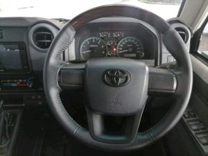 Toyota Land Cruiser 79 2.8GD-6 double cab - Image 11