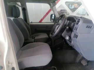 Toyota Land Cruiser 79 2.8GD-6 double cab