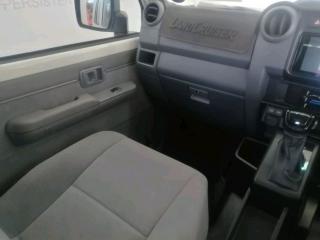 Toyota Land Cruiser 79 2.8GD-6 double cab