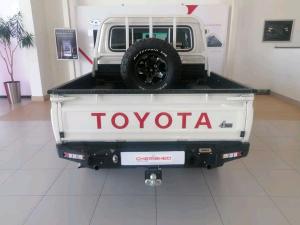 Toyota Land Cruiser 79 2.8GD-6 double cab - Image 4