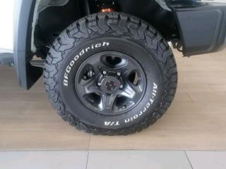 Toyota Land Cruiser 79 2.8GD-6 double cab