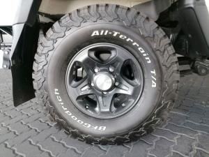 Toyota Land Cruiser 79 2.8GD-6 double cab - Image 9