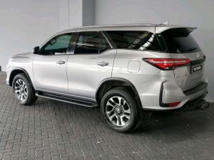 Toyota Fortuner 2.4GD-6 auto - Image 3