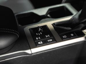 Toyota Land Cruiser Prado 2.8GD VX-R - Image 12
