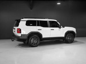 Toyota Land Cruiser Prado 2.8GD VX-R - Image 15
