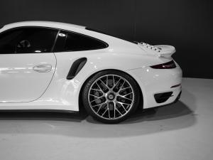 Porsche 911 turbo S coupe - Image 15