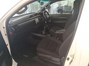 Toyota Hilux 2.8GD-6 4x4 Legend 50 - Image 23