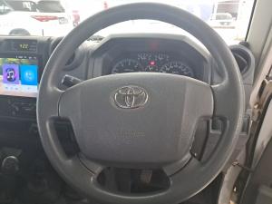 Toyota Land Cruiser 79 4.5D-4D V8 single cab LX - Image 8