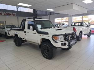 Toyota Land Cruiser 79 4.5D-4D V8 single cab LX - Image 1