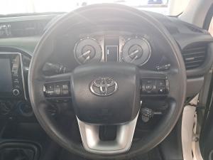 Toyota Hilux 2.4GD-6 single cab 4x4 Raider manual - Image 8