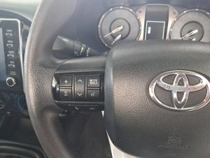Toyota Hilux 2.4GD-6 single cab 4x4 Raider manual - Image 9