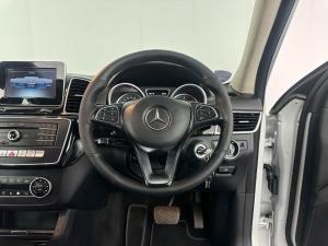 Mercedes-Benz GLE 350d 4MATIC - Image 17