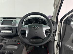 Toyota Hilux 4.0 V6 Raider Raised Body automaticD/C - Image 11