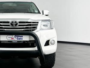 Toyota Hilux 4.0 V6 Raider Raised Body automaticD/C - Image 3