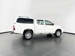 Toyota Hilux 4.0 V6 Raider Raised Body automaticD/C - Image 5