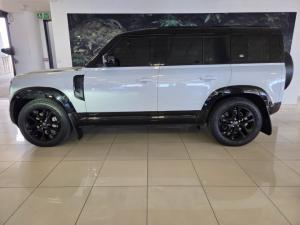 Land Rover Defender 110 D300 X-Dynamic SE - Image 5