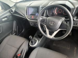 Toyota Vitz 1.0 XR manual - Image 7