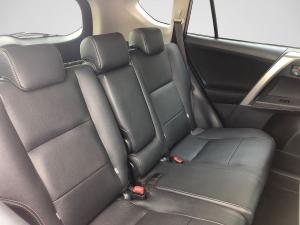 Toyota RAV4 2.0 GX auto - Image 7