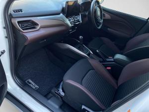 Toyota Starlet Cross 1.5 XR manual - Image 7
