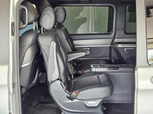 Mercedes-Benz V-Class V300d Exclusive - Image 18