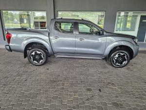 Nissan Navara 2.5DDTi double cab LE 4x4 - Image 4