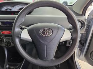 Toyota Etios hatch 1.5 Sprint - Image 8