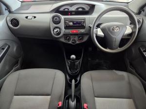 Toyota Etios hatch 1.5 Sprint - Image 8
