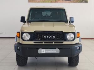 Toyota Land Cruiser 79 4.2D double cab - Image 5
