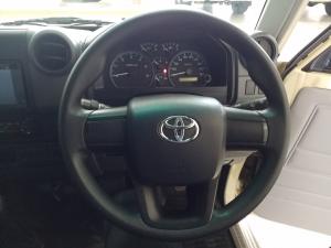 Toyota Land Cruiser 79 4.2D double cab - Image 9