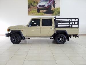 Toyota Land Cruiser 79 4.2D double cab - Image 17